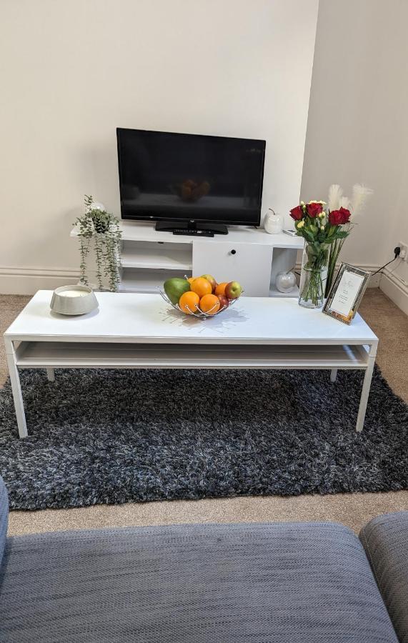 1 Bedroom Flat In Gravesend Exteriör bild