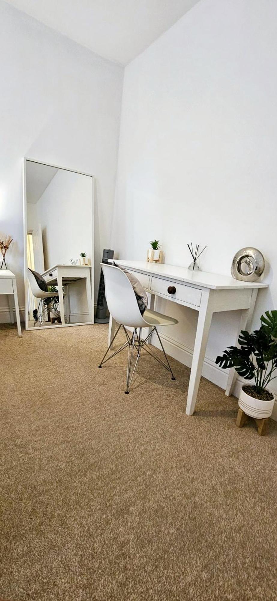1 Bedroom Flat In Gravesend Exteriör bild